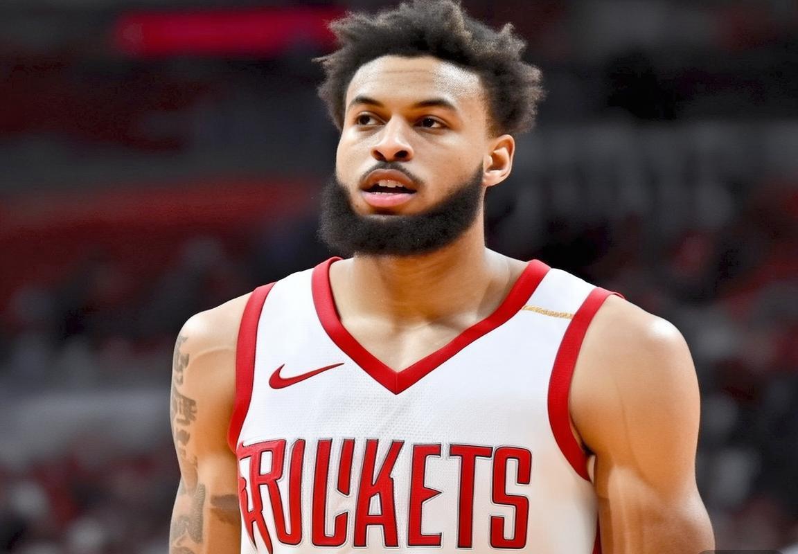 休斯顿火箭队巧释薪资空间狂揽选秀权，重建之路如何搅动西部格局？