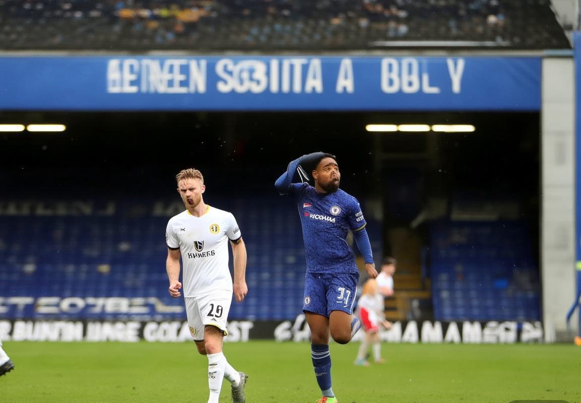 利兹联坐镇埃兰路球场迎战切尔西：关键球员伤停下的全场压迫战术博弈